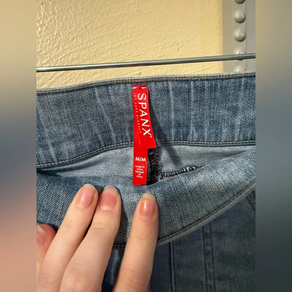 SPANX Skinny Jeans - Picture 3 of 3